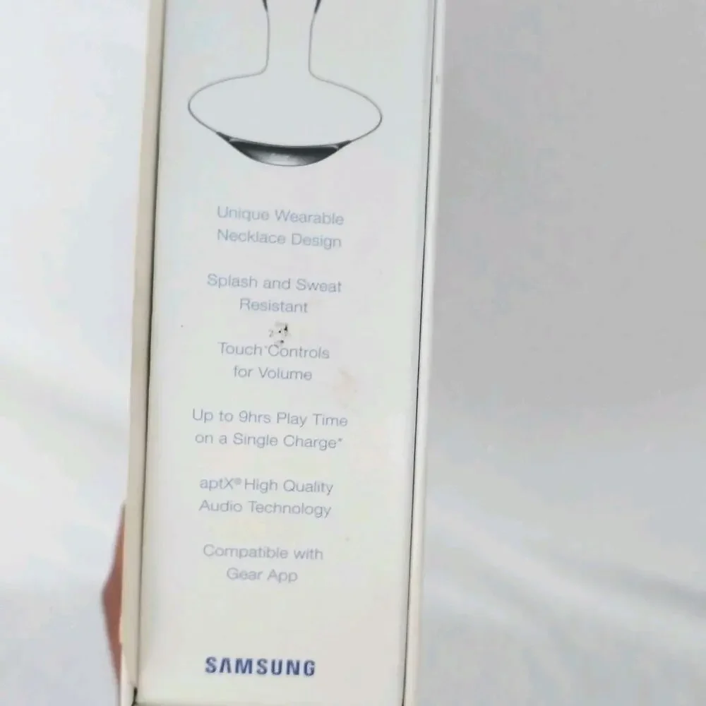 Samsung Gear Circle Wireless Headphones Necklace Black Bluetooth SM-R130 Workout